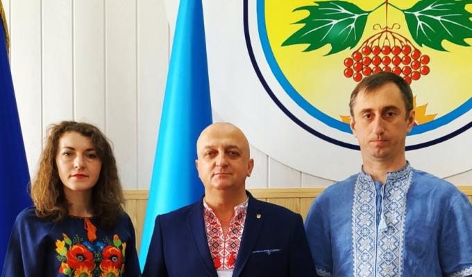 До Дня вишиванки 