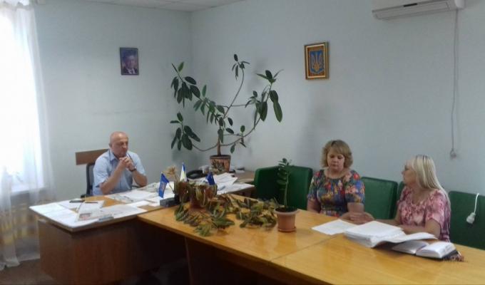 На комісії розглянуто питання захисту прав дитини