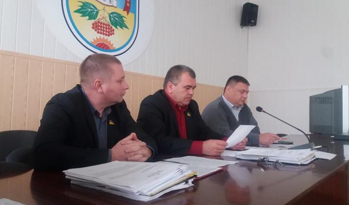 На черговій  сесії Троїцької районної ради прийняли  низку рішень з важливих питань