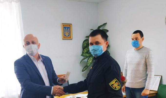 Райдержадміністрація передала автомобіль Троїцькому МРВ головного управління ДСНС України в Луганській області