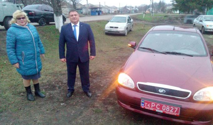 Троїцьким територіальним центром соціального обслуговування (надання соціальних послуг) було придбано новий автомобіль