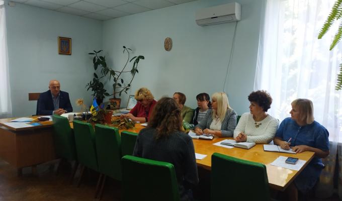 На розширеній апаратній нараді розглянули низку актуальних питань життєдіяльності району