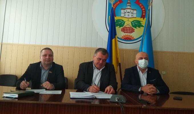 Відбулась завершальна сесія Троїцької районної ради сьомого скликання