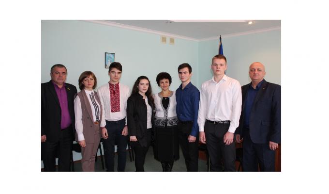 Зустіч керівників Троїцького району з лідерами дитячого самоврядування. «Сто питань дорослому»