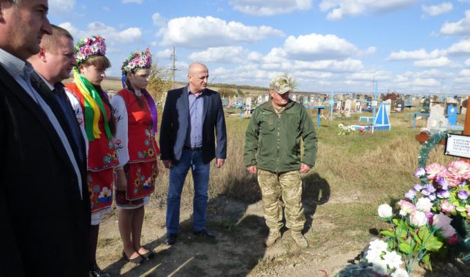 Відбулось покладання квітів до могили учасника АТО