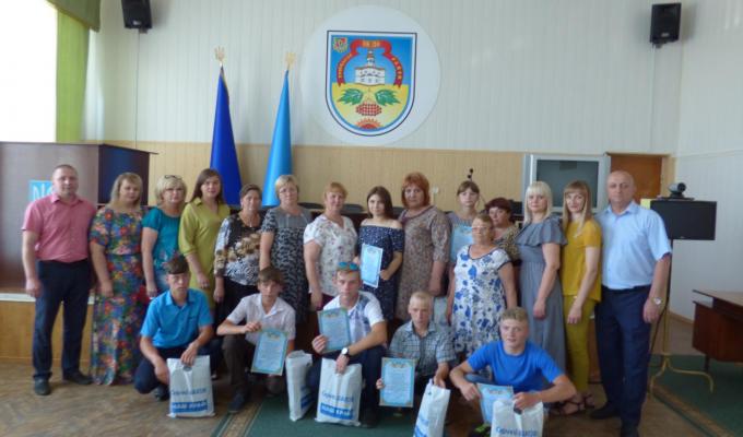 Зустріч керівництва району з дітьми-сиротами та дітьми, позбавленими батьківського піклування, випускниками 2017-2018 навчального року 