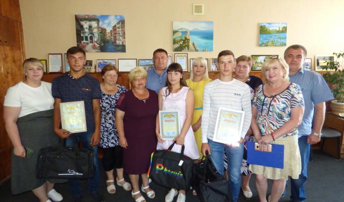 Зустріч керівництва району з дітьми-сиротами та дітьми, позбавленими батьківського піклування, випускниками 2018-2019 навчального року 