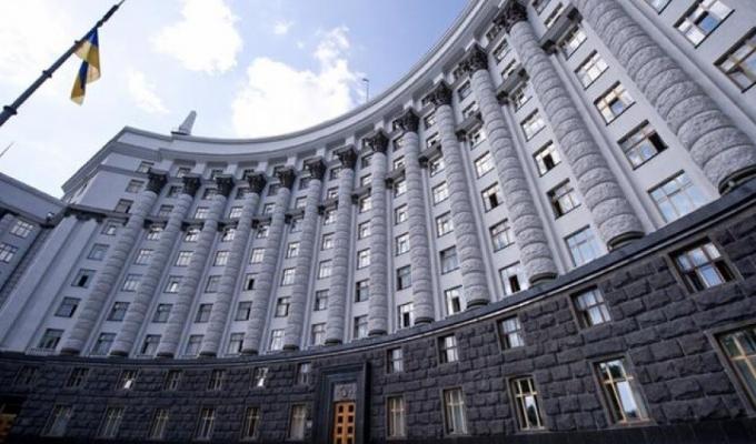 Мінсоцполітики розпочинає реалізацію пілотного проекту по монетизації одноразової натуральної допомоги «пакунок малюка»