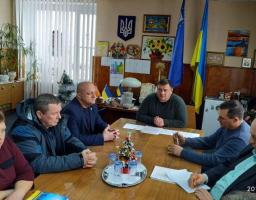 Запобігання випадків масових отруєнь бджіл при проведенні весняно-польових робіт на контролі у райдержадміністрації