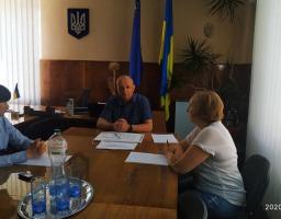 Голова Троїцької райдержадміністрації провів нараду з питання функціонування інфекційного відділення в умовах захворювання на гостру респіраторну хворобу COVID-19